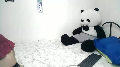 Snapshot of wildtightass chatting on 02.14.25 Rhean online show from 02.14.25