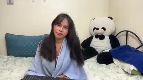 Snapshot of wildtightass chatting on 11.18.25 Rhean online show from 11.18.25