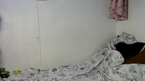 Snapshot of wildwetxsandra chatting on 12.01.24 sandra online show from 12.01.24