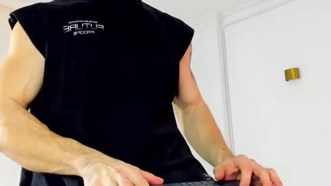 Snapshot of will_ferrari300 chatting on 12.19.25 will_ferrari300 online show from 12.19.25