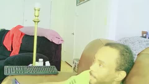 YaBoyTJ online show from 12.22.25