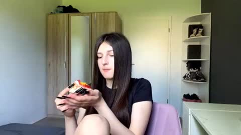 Mari online show from 06.22.26