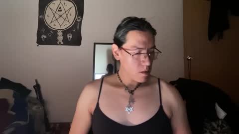 Snapshot of willlohne5 chatting on 11.18.25 Ville Lohner online show from 11.18.25