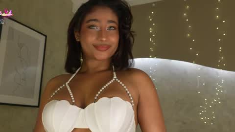 Snapshot of willow_hendrix chatting on 04.05.26 Ms Willow online show from 04.05.26