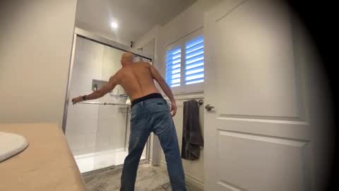 Snapshot of wills4pleasure chatting on 02.10.25 wills4pleasure online show from 02.10.25