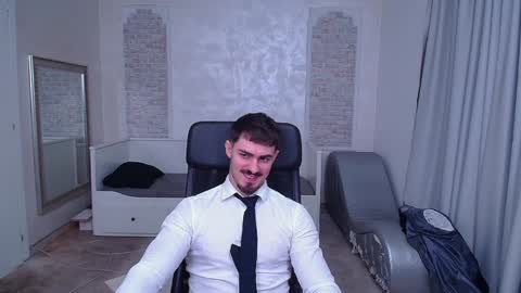 Snapshot of wilsonjules chatting on 12.29.24 WilsonJules online show from 12.29.24