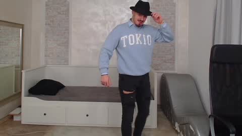 Snapshot of wilsonjules chatting on 01.04.25 WilsonJules online show from 01.04.25