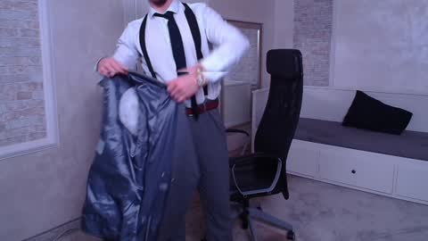 Snapshot of wilsonjules chatting on 01.06.25 WilsonJules online show from 01.06.25