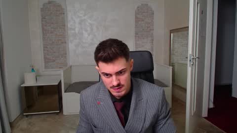 Snapshot of wilsonjules chatting on 01.24.25 WilsonJules online show from 01.24.25