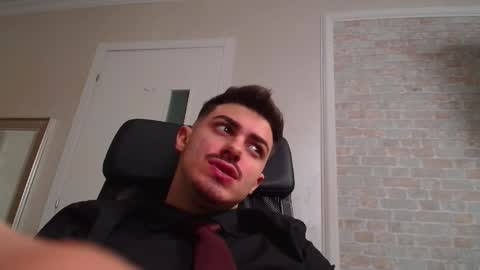 Snapshot of wilsonjules chatting on 01.24.25 WilsonJules online show from 01.24.25