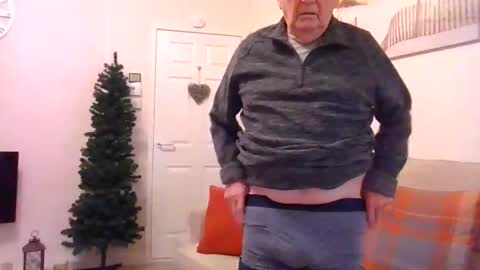 Snapshot of windy19391a chatting on 12.04.25 windy19391a online show from 12.04.25