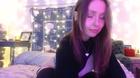 Eevie online show from 12.14.24