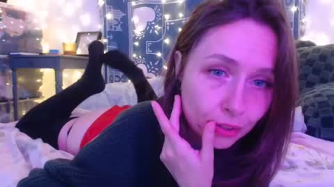 Eevie online show from 12.15.24