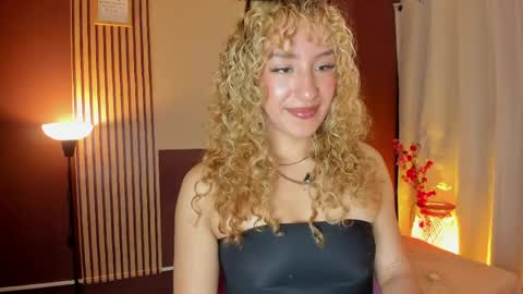 Snapshot of wini_fer chatting on 05.11.26 Wini Fer online show from 05.11.26