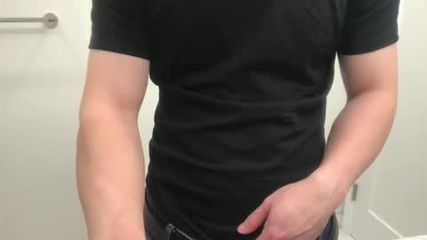 Snapshot of winsome_naked_gentleman chatting on 12.23.24 WInsome online show from 12.23.24