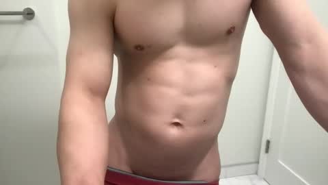 Snapshot of winsome_naked_gentleman chatting on 02.08.25 WInsome online show from 02.08.25