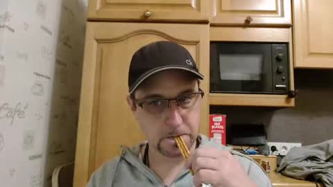 Snapshot of wirzwei8883 chatting on 12.02.24 Dirty online show from 12.02.24