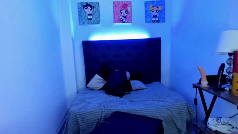 Snapshot of wiz_maleja chatting on 12.30.24 MALEJA online show from 12.30.24