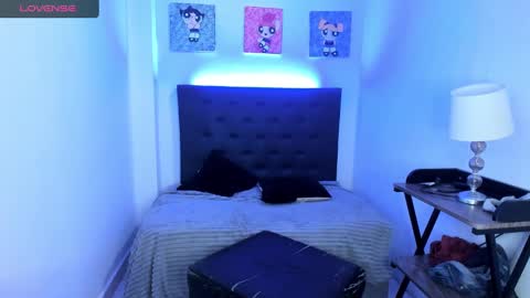 Snapshot of wiz_maleja chatting on 02.27.25 MALEJA online show from 02.27.25