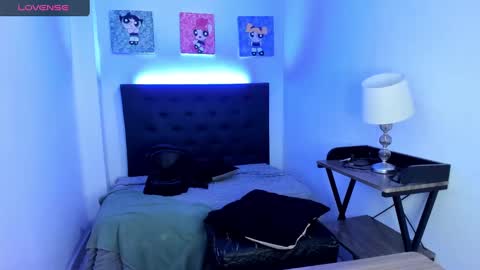 Snapshot of wiz_maleja chatting on 03.03.25 MALEJA online show from 03.03.25