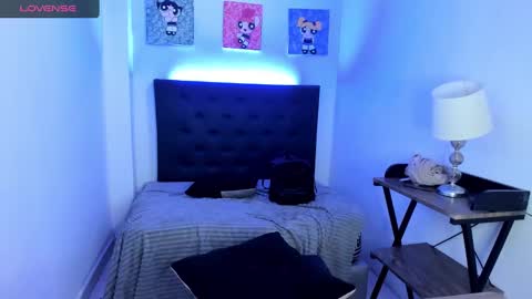 Snapshot of wiz_maleja chatting on 03.10.25 MALEJA online show from 03.10.25