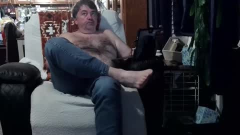 Snapshot of wldlife chatting on 10.16.25 wldlife online show from 10.16.25