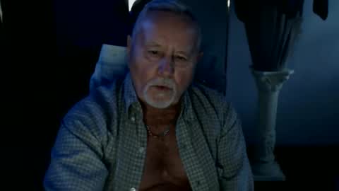 Snapshot of wlodman123 chatting on 11.18.25 wlodman123 online show from 11.18.25