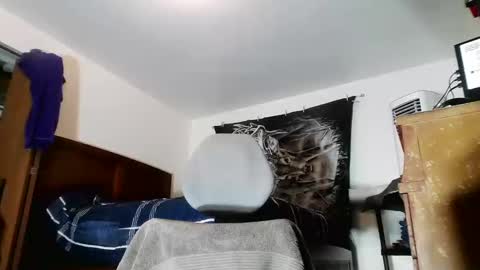 Snapshot of wolfman79 chatting on 10.09.25 wolfman79 online show from 10.09.25