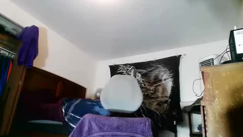 Snapshot of wolfman79 chatting on 10.27.25 wolfman79 online show from 10.27.25