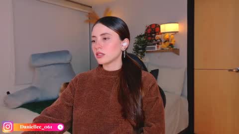   online show from 04.10.26