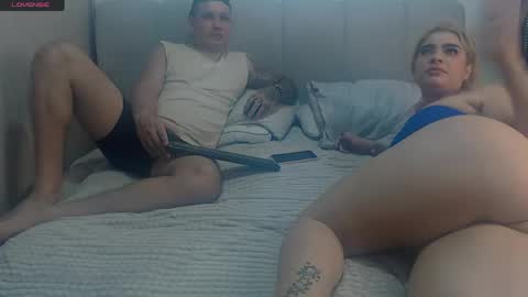Snapshot of wondercouplexxx chatting on 05.15.26 Sofia And Thomas online show from 05.15.26