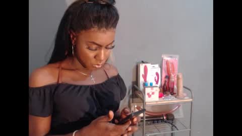 Snapshot of wonderfullight chatting on 05.13.26 SHENIEL RODRIGUEZ online show from 05.13.26