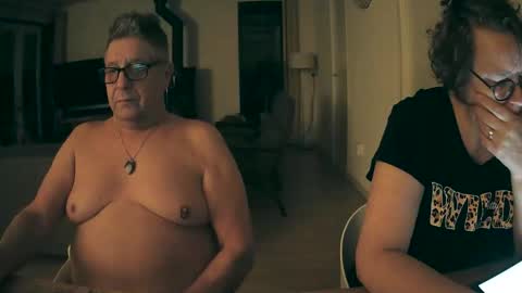 woodwurm and Snoeske online show from 12.14.25