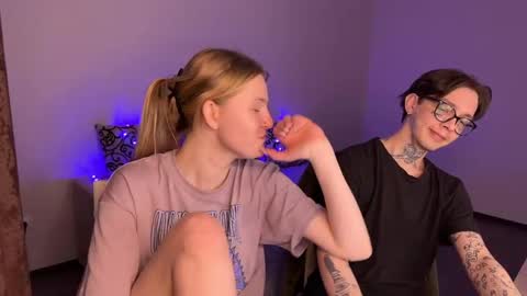 Snapshot of worldofllove chatting on 01.01.25 Arnika and Simon online show from 01.01.25