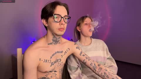 Snapshot of worldofllove chatting on 02.12.25 Arnika and Simon online show from 02.12.25