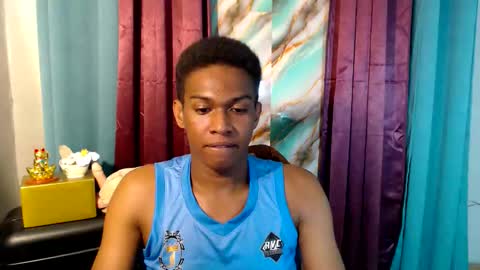 Snapshot of worshipmycockxxx chatting on 10.29.25 Josh This is my new account now online show from 10.29.25