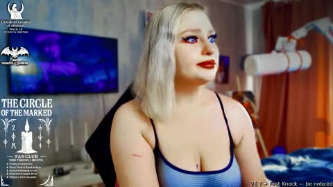 Snapshot of wounded_goddess chatting on 03.29.26 Goddess Sophy online show from 03.29.26