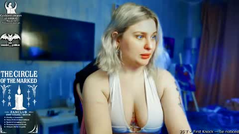 Snapshot of wounded_goddess chatting on 04.01.26 Goddess Sophy online show from 04.01.26