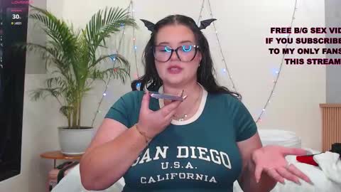 Snapshot of wow_its_kaitlyn chatting on 09.27.25 Kaitlyn xx online show from 09.27.25