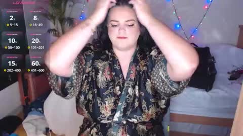 Snapshot of wow_its_kaitlyn chatting on 10.26.25 Kaitlyn xx online show from 10.26.25