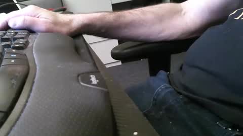 Snapshot of wrangleat0r chatting on 11.09.25 wrangleat0r online show from 11.09.25