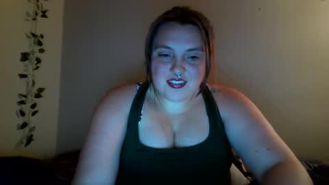 Snapshot of wrenwinter chatting on 10.04.25 wrenwinters online show from 10.04.25