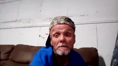 Snapshot of wsmfpfam chatting on 10.21.25 Panic People online show from 10.21.25