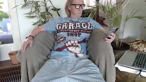 WyattEarp64 online show from 04.21.26