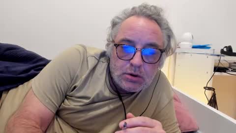 Snapshot of x0c chatting on 02.26.25 x0c online show from 02.26.25