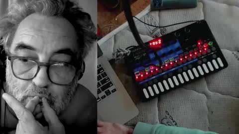 Snapshot of x0c chatting on 01.06.26 x0c online show from 01.06.26