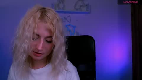 Snapshot of x_alexia_x chatting on 07.26.26 x_alexia_x online show from 07.26.26