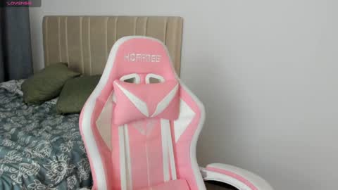 Snapshot of x_allison02x chatting on 01.08.25 Allison online show from 01.08.25