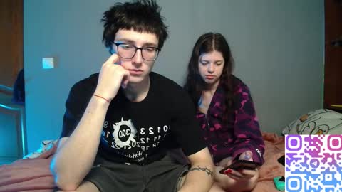 Snapshot of x_files_t chatting on 11.19.25 Philipp and Este online show from 11.19.25