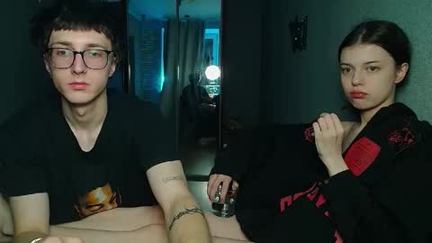 Snapshot of x_files_t chatting on 11.27.25 Philipp and Este online show from 11.27.25